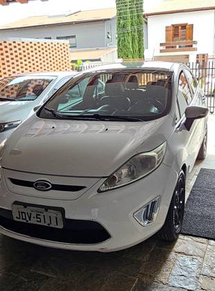 FORD FIESTA 1.6 SE HATCH 16V FLEX 4P MANUAL FORD FIESTA 1.6 SE HATCH 16V FLEX 4P MANUAL